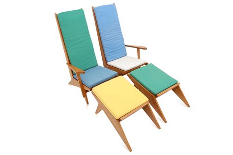 Pool lounge chairs are one set of furniture that allows you to use that outdoor area besides besides making your pool area more functional, lounge chairs also add up to its aesthetic profile. Pair of two swimming-pool lounge chairs and two ottomans ...