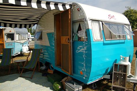 1956 Shasta 1500 Cool Awning Vintage Caravans Vintage Travel