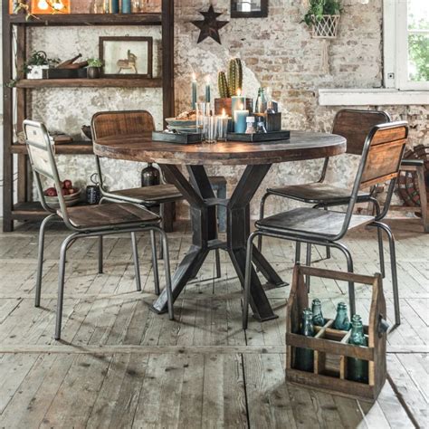 This round table sports a rich hazelnut stain to showcase the wood's grain, small knots, and joint lines for an authentic aesthetic. Reclaimed Wood Large Round 120 cm Dining Tables For Pub ...