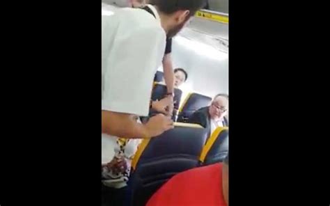 Ryanair Refuses To Remove Racist Passenger Screaming At Black Woman