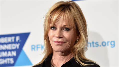 Here S How Plastic Surgery Damaged Melanie Griffith S Career