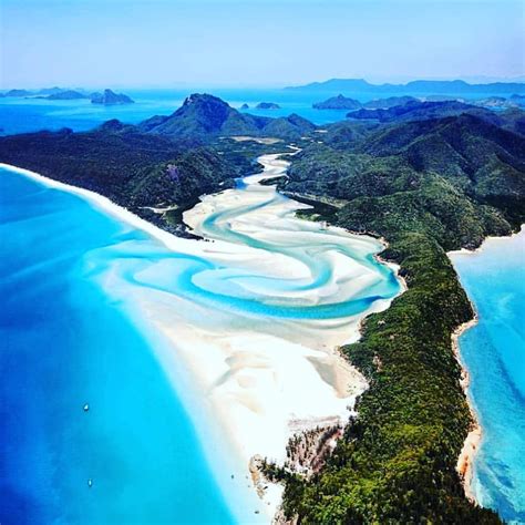 The Gorgeous Whitehaven Beach In The Whitsundays Island In Queensland