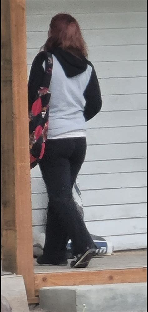 Sexy Neighbor Ass Walking Home In Black Spandex Spandex Leggings And Yoga Pants Forum