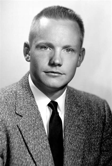 Neil Armstrong The First Man To Walk On Moon Techstory