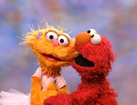 Zoe asks elmo to play along, but elmo says he doesn't have to imagine, zoe meets that list. Episodio 1012 - Muppet Wiki