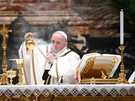 Papa Francisco Celebra Misa De Nochebuena Marcada Por El Covid 19 La