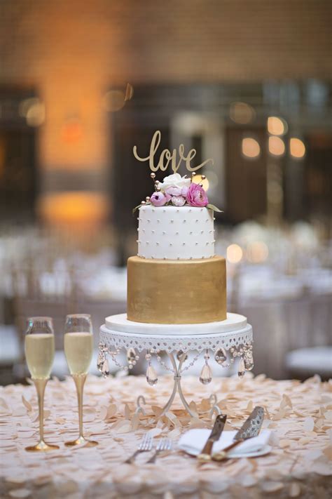 Wedding Cake By Zingermans Bakehouse In Ann Arbor Michigan Creative