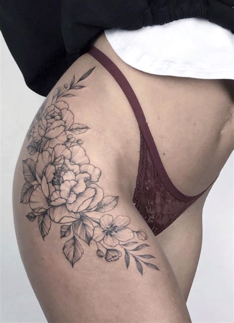 25 Inspirational Flower Hip Thigh Tattoo Design Ideas For