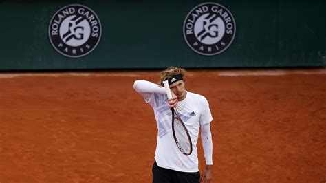 Novak djokovic reaches second place in special list, defeating roger federer. French Open: Zverev hat kein Corona - und wehrt sich gegen ...