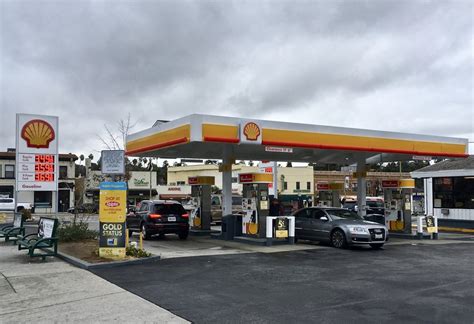 Shell 13 Photos And 15 Reviews Gas Stations 2200 Colorado Blvd