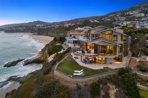 Laguna Beach Home On A Promontory With Amazing Views