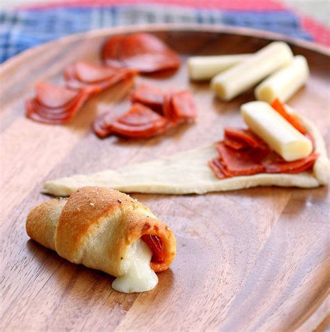 Pepperoni Rolls With Pillsbury Pizza Dough