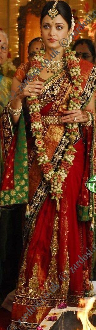 Aishwarya Rai Wears A Traditional South Indian Bridal Saree And