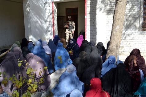 Pakistani Men Can Lightly Beat Women Islamic Council Leader Proposes