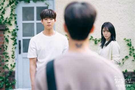 Song Kang Han So Hee Y Chae Jong Hyeop Comparten Un Encuentro Tenso En