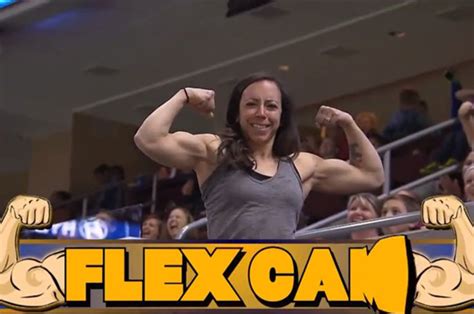 Man Shamed As He Gets Out Flexed By Ripped Woman With Huge Biceps
