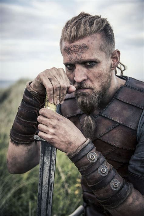 Explore @santelmann twitter profile and download videos and photos actor | twaku. Tobias Santelmann, as Ragnar - Last Kingdom, Season 2 ...