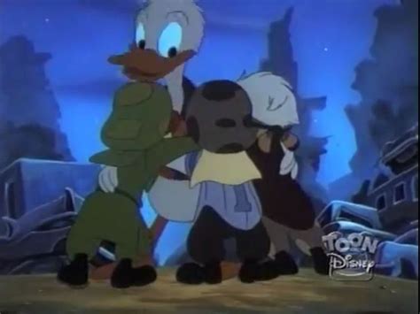 Donald Duck Hug His Nephews Disneys House Of Mouse Disney Ducktales