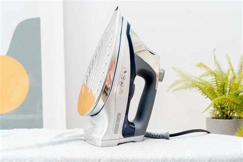 The 3 Best Clothing Irons Of 2022 Reviews By Wirecutter