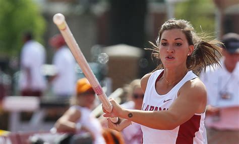 Tide track ends weekend with victories at Invitational | TideSports.com