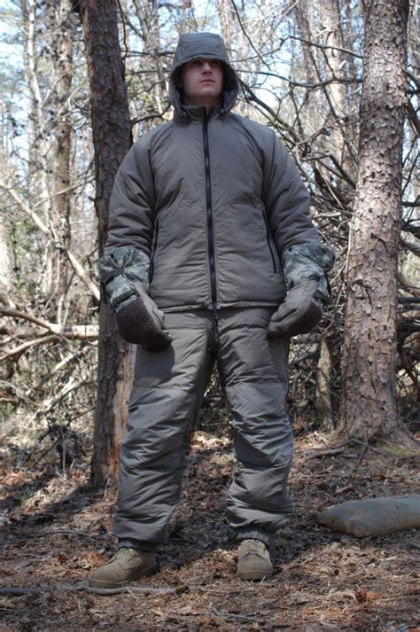 Cold Weather Clothing System Increases Survivability Comfort Article