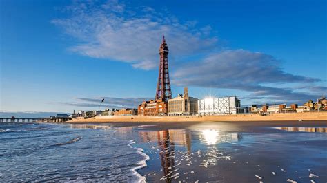 Download Blackpool Tower With Beach And Ocean Desktop Wallpaper