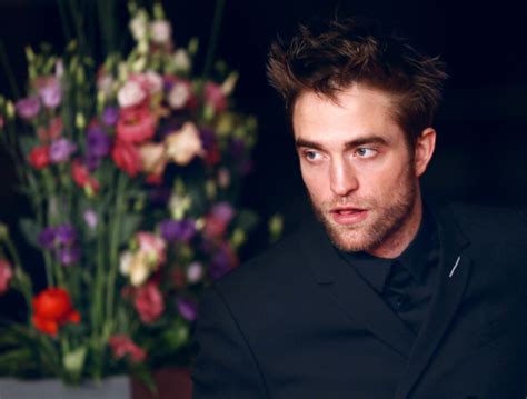 Robert Pattinson Est Lhomme Le Plus Beau Du Monde Selon Le Nombre Dor