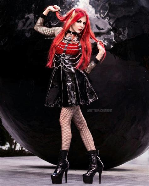 Pin By Joseph Willard On Gothic Goddesses Heavy Metal Girl Metal Girl Aesthetic Fashion