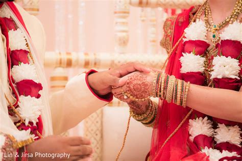 Basemenstamper Punjabi Indian Bride And Groom Holding Hands