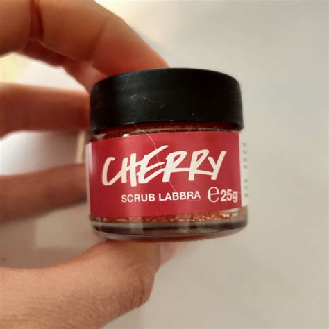 Lush Fresh Handmade Cosmetics Cherry Scrub Labbra Review Abillion