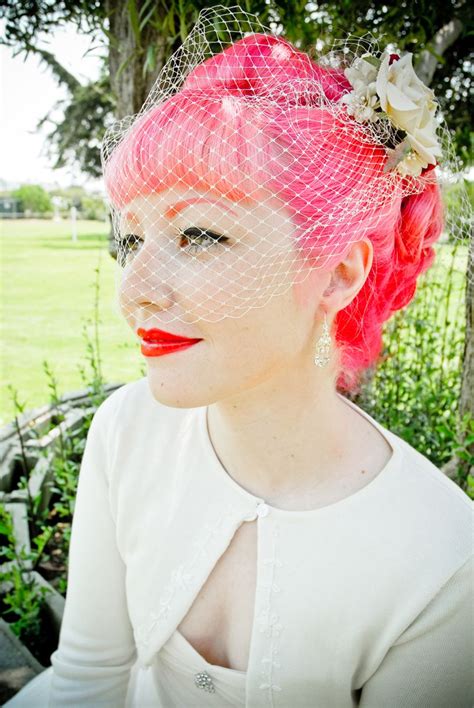 Gorgeous Pink And Blonde Hair Love The Pinup Style Hair And Vintage Look O Rockabilly Wedding