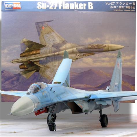 Hobby Boss 148 Su 27 Flanker B Superiority Fighter Kit 300 Pcs Photo