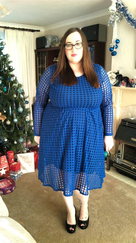 12 Days Of Christmas Dresses 4 Does My Blog Make Me Look Fat