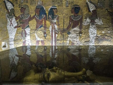 New Evidence Suggests A Hidden Chamber In Tutankhamuns Tomb