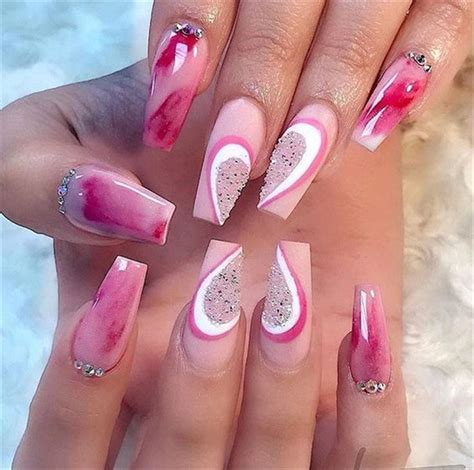 How To Create The Perfect Acrylic Nails For Valentine S Day Daily Tips