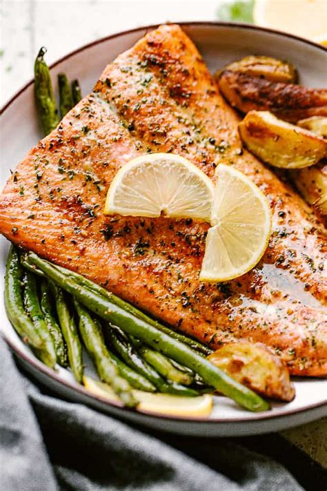 12 ounce salmon fillet, cut into 4 pieces. Easy Broiled Salmon Recipe | How to Make Salmon in the Oven