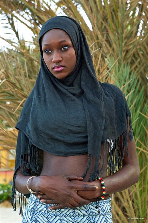 Senegalese Woman With Veil Beautiful African Women African Beauty