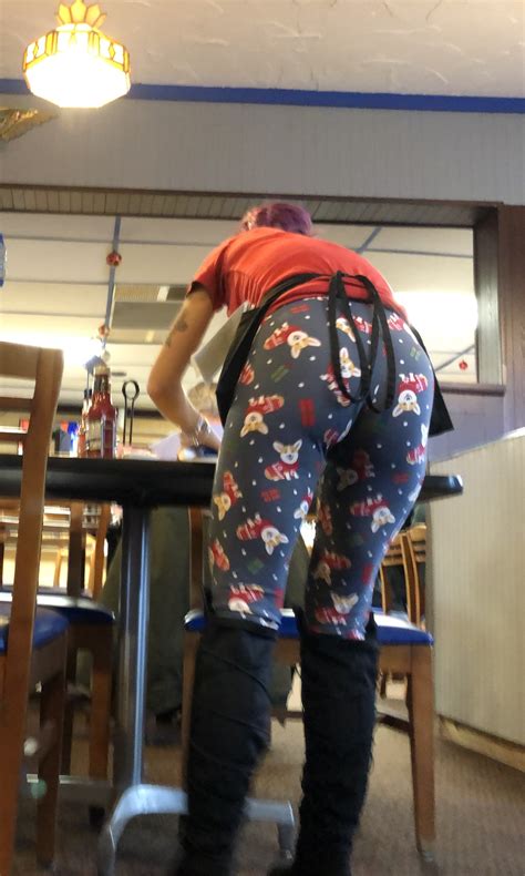 Slim Bubble Slut Waitress On Christmas Eve Spandex Leggings And Yoga