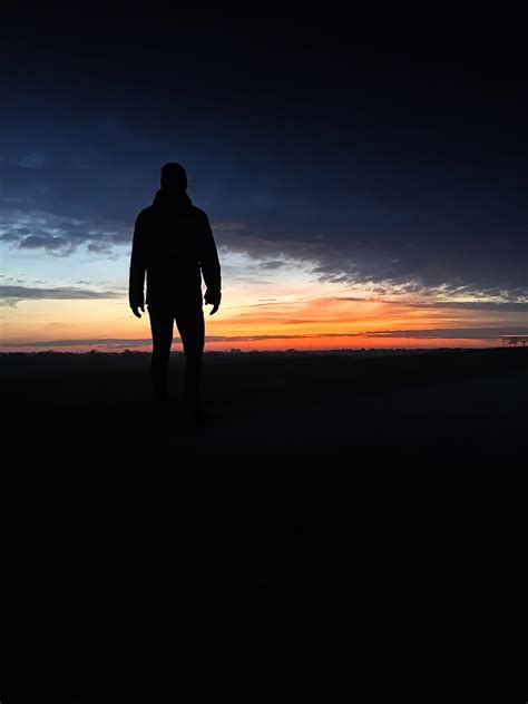 Man Silhouette Loneliness Alone Sunset Hd Phone Wallpaper Peakpx