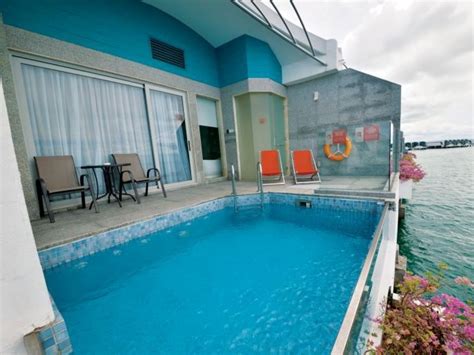 Lexis hibiscus port dickson features an indoor pool, an outdoor pool, and a children's pool. Free&Easy