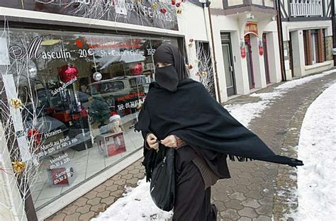 Sarkozy Wants France To Ban Burqas In Public