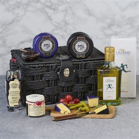 Cheese And Beer Lovers Hamper Snowdonia Cheese Company