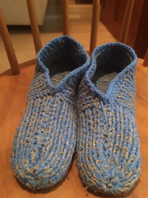 Beginner's knitting - slipper pattern identification - Fabrickated