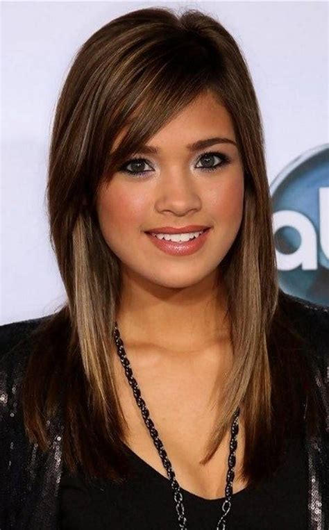 11 Perfect Hairstyles For Thick Hair Oval Face Side Swept Long Bangs