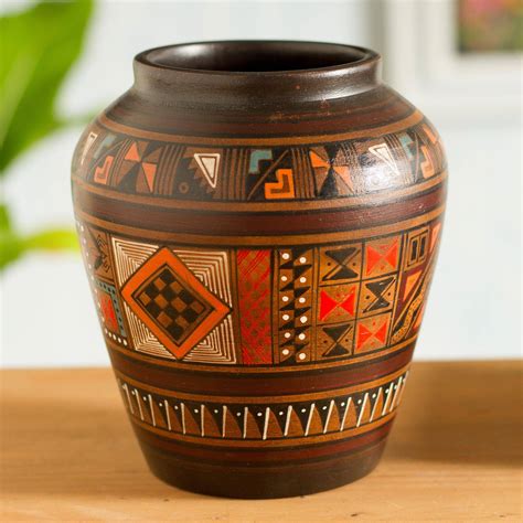 Collectible Ceramic Cuzco Vase Labyrinth Novica