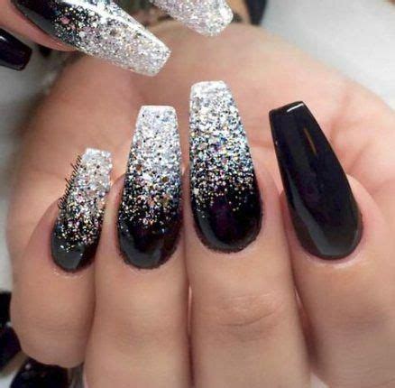 Base rosa y negro para unas uñas glamurosas. 29+ Ideas For Nails Acrylic Coffin Glitter Black #nails #nailscoffin | Glitter nails acrylic ...