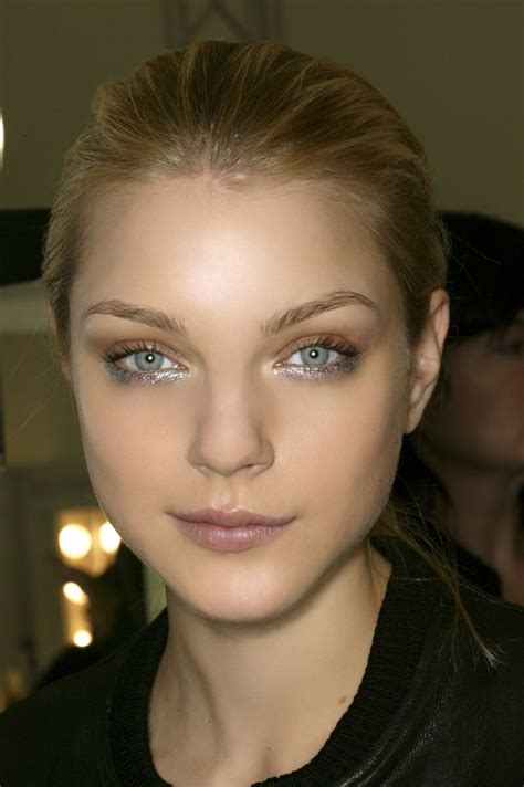 The under eye area is very sensitive, making it difficult to apply eyeliner to this area. 11 Exclusive Makeup Ideas for a Gorgeous Look in 2020 | Pouted