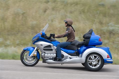 Trike Review Trike Conversion Of Hondas 2012 Gold Wing Women Riders Now