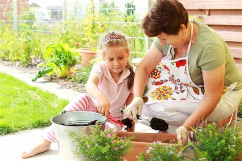 Three Ways Gardening Makes You Happy Mamavation