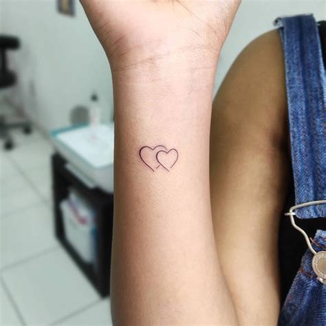 Tatuagem De Coração No Pulso 75 Ideias Incríveis Para Tatuar Agora